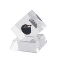 Пресс-папье с каплей нефти на подставке