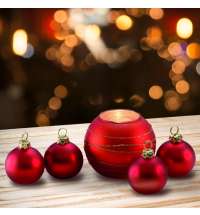 Набор: 4 ёлочных игрушки и подсвечник