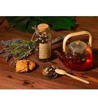 Чай черный, с соком имбиря, кусочками апельсина и малины