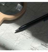 Карандаш GrafeeX с зеленым клипом в чехле