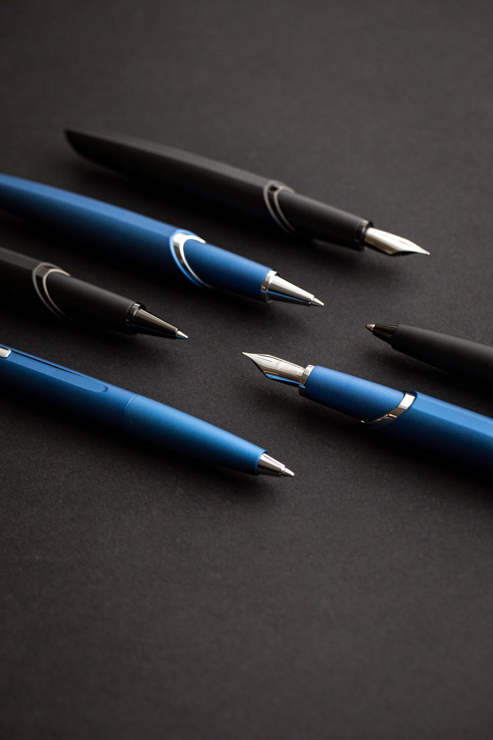 Шариковая ручка PININFARINA PF Two BLUE