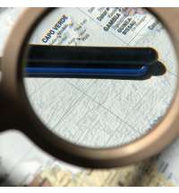 Шариковая ручка GrafeeX с синим клипом