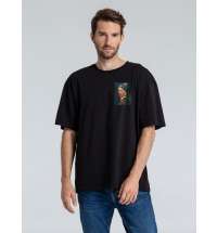 Футболка оверсайз «Мужчина с жемчужной сережкой», черная