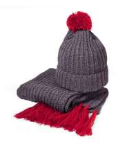 Шапка и шарф GoSnow с ярким помпоном и кисточками