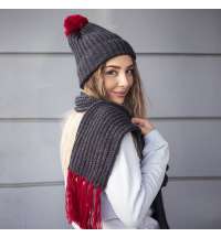 Шапка и шарф GoSnow с ярким помпоном и кисточками
