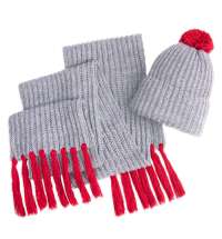 Шапка и шарф GoSnow с ярким помпоном и кисточками