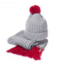 Шапка и шарф GoSnow с ярким помпоном и кисточками