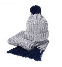 Шапка и шарф GoSnow с ярким помпоном и кисточками