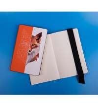 Бизнес-блокнот UNI, A5, бело-оранжевый, мягкая обложка, в линейку, черное ляссе