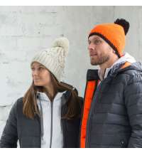 Шапка VOGUE,  черный, верх: 100% акрил, подкладка: 100% полиэстер