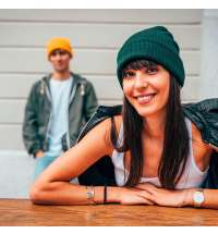 Шапка вязаная RIO с отворотом из материала rPET/рециклированного полиэстера