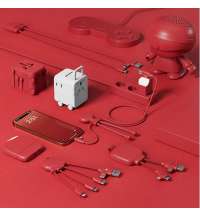 Универсальный адаптер Xoopar Luggie со встроенными вилками типов EU, UK, US и AUS