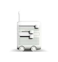 Универсальный адаптер Xoopar Luggie со встроенными вилками типов EU, UK, US и AUS