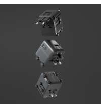 Универсальный адаптер Xoopar Luggie со встроенными вилками типов EU, UK, US и AUS