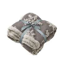 Плед Snowflake новогодний с капюшоном