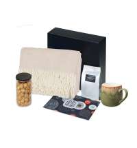 Подарочный набор &laquo;Re:y. Haven&raquo;  с пледом, кружкой и чаем