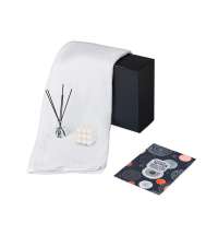 Подарочный набор &laquo;Re:y. Cocoon с пледом, свечой и диффузором