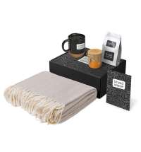 Подарочный набор «Re:y. Nest» с пледом, кружкой и вареньем