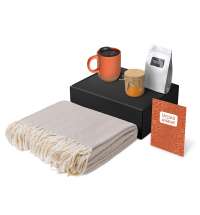 Подарочный набор &laquo;Re:y. Nest&raquo; с пледом, кружкой и вареньем