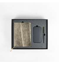 Набор подарочный   GOLDEN: бизнес-блокнот,  ручка  и power bank в коробке с ложементом