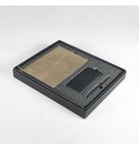 Набор подарочный   GOLDEN: бизнес-блокнот,  ручка  и power bank в коробке с ложементом