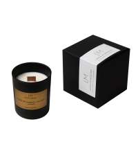 Ароматическая свеча в черном стакане, черный перец и амбра, нероли, 190 мл